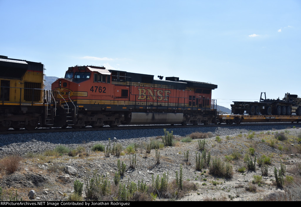 BNSF 4762